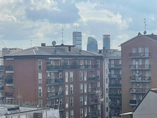 Penthouse Milano, Milano ilçesinde