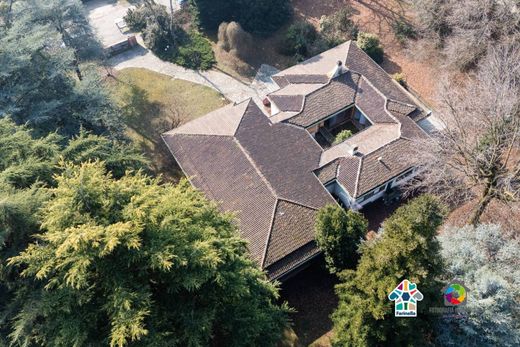 Villa in Carate Brianza, Province of Monza and Brianza