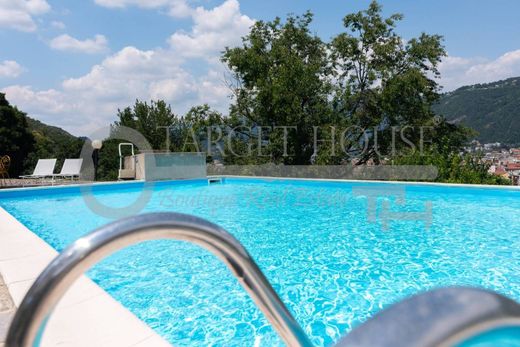 Appartamento a Como, Lombardia