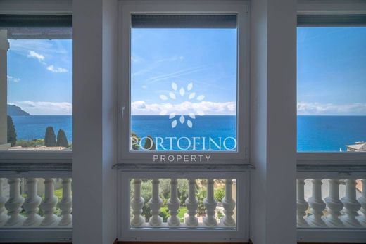 Apartment / Etagenwohnung in Sori, Genua