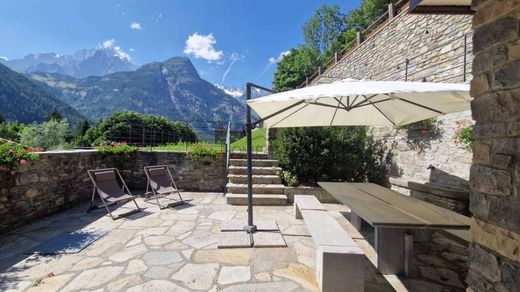 Chalet in Pré-Saint-Didier, Valle d'Aosta