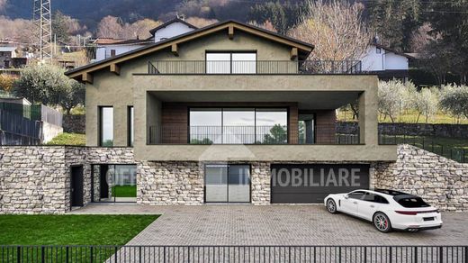 Villa in Colico, Provincia di Lecco