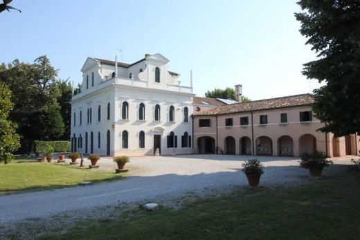 Villa Mogliano Veneto, Treviso ilçesinde