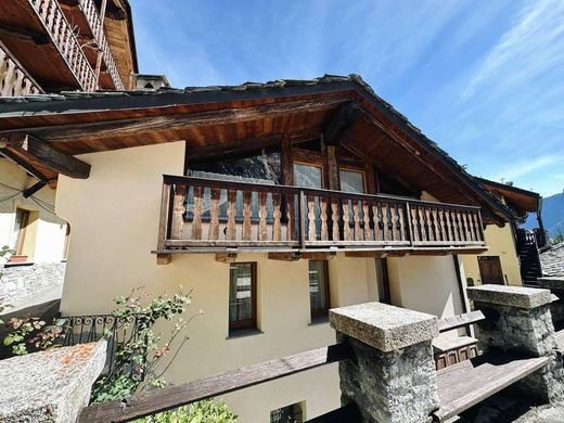 Apartment in Courmayeur, Valle d'Aosta