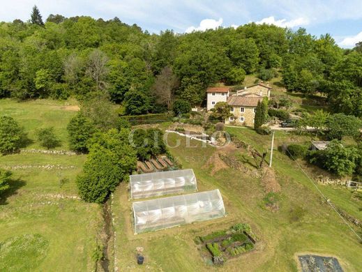 Country House in Poppi, Province of Arezzo