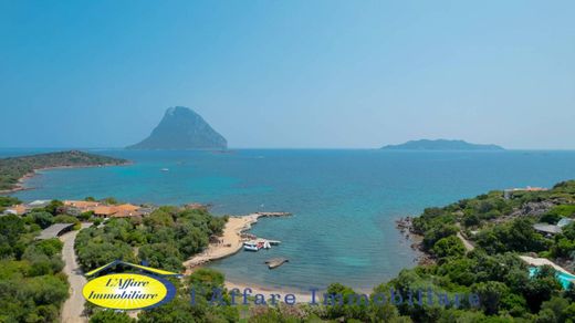 Βίλα σε Loiri Porto San Paolo, Provincia di Sassari