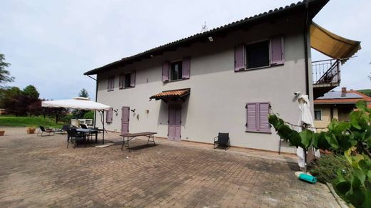 Βίλα σε Alba, Provincia di Cuneo