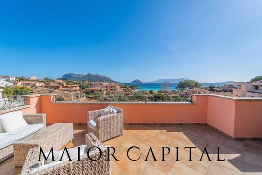 别墅  Golfo Aranci, 萨萨里省