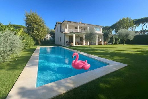 Villa a Forte dei Marmi, Lucca
