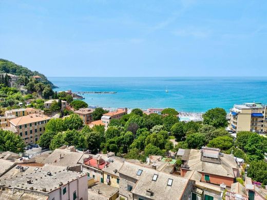 Levanto, Provincia di La Speziaのアパートメント