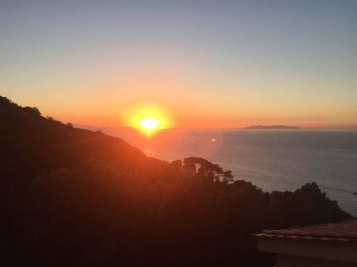 别墅  Marciana Marina, 利沃诺省