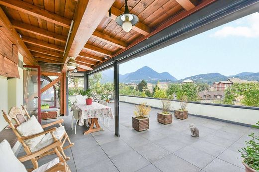 Penthouse in Erba, Provincia di Como