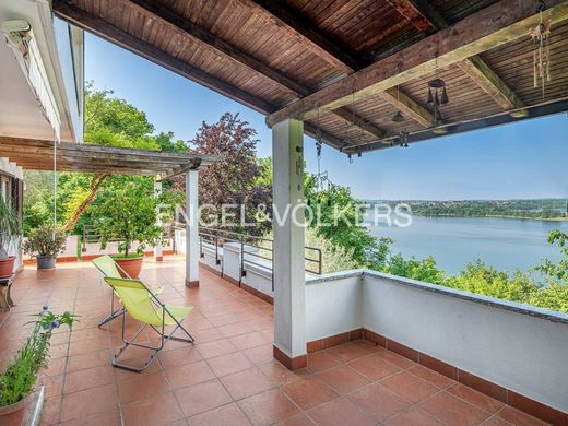 Villa in Galbiate, Provincia di Lecco