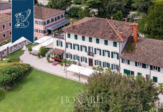 Villa Cordovado, Pordenone ilçesinde