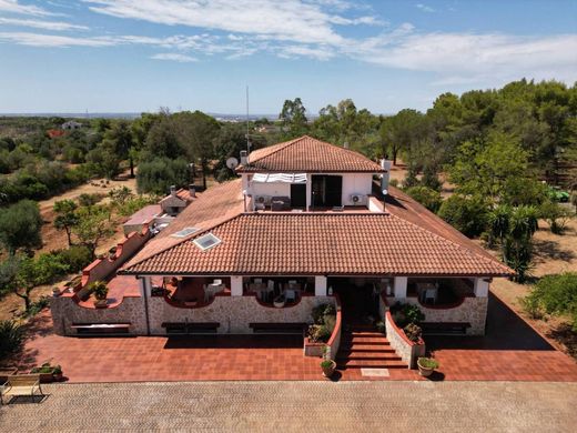 Загородный Дом, Гротталье, Provincia di Taranto