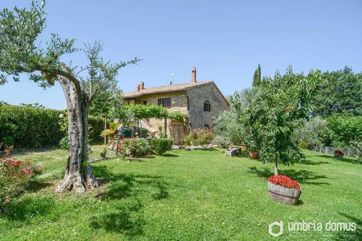 Landhuis in Gualdo Cattaneo, Provincia di Perugia