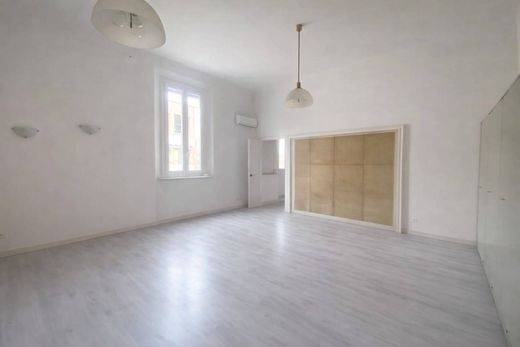 ボローニャ, Bolognaのオフィス