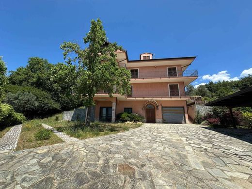 Villa in Montecorvino Pugliano, Provincia di Salerno