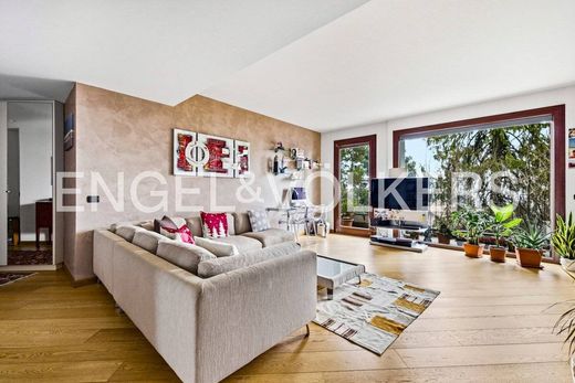 Apartment / Etagenwohnung in Varese, Provincia di Varese