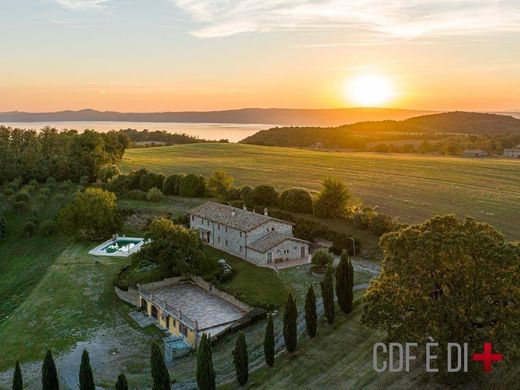 منزل ريفي ﻓﻲ Bolsena, Provincia di Viterbo