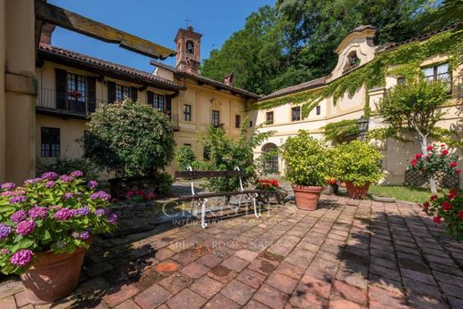 Villa Mombello Monferrato, Alessandria ilçesinde