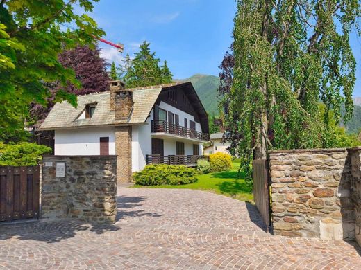 Ponte di Legno, Provincia di Bresciaのアパートメント