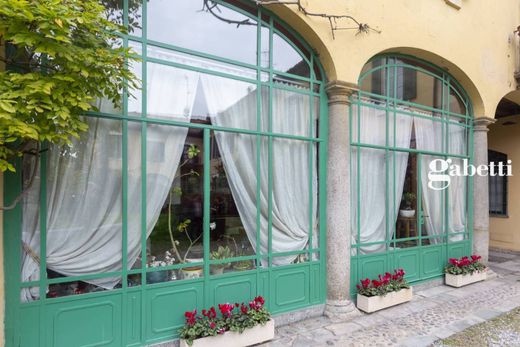 Maison de luxe à Milan, Lombardie