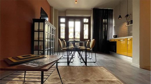 Apartment / Etagenwohnung in Turin, Piemont