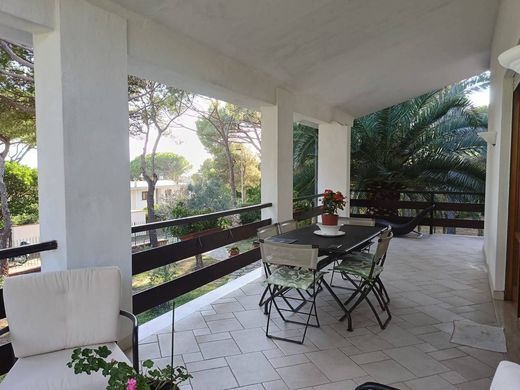 Villa a Livorno, Toscana