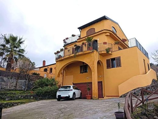 Villa in Mascali, Catania