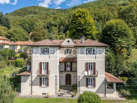 Villa in Omegna, Verbania