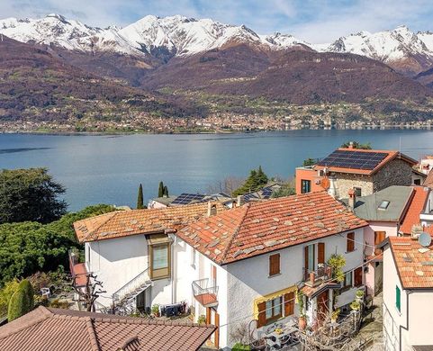 Villa in Colico, Provincia di Lecco