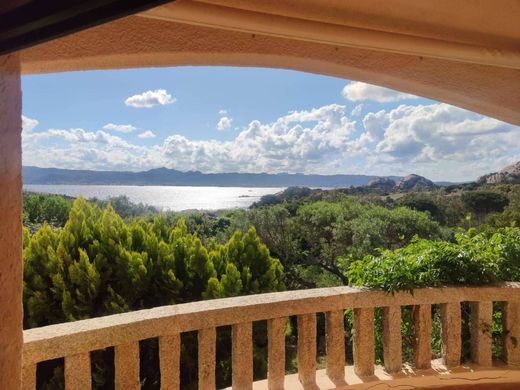 ﻓﻴﻼ ﻓﻲ Baja Sardinia, Provincia di Sassari