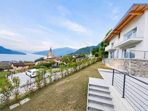 Apartment in Domaso, Provincia di Como