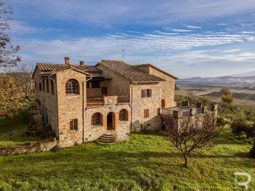 Country House in Casole d'Elsa, Province of Siena