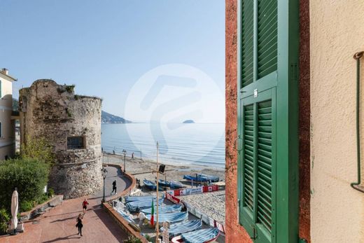Piso / Apartamento en Laigueglia, Provincia di Savona