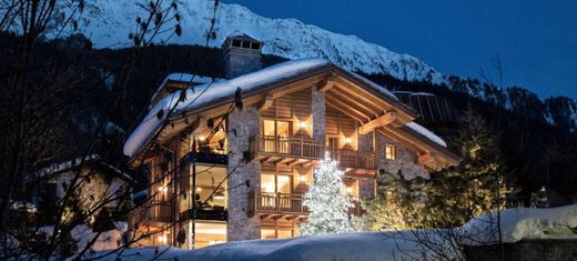 빌라 / Courmayeur, Valle d'Aosta