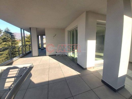 Appartamento a Oggiono, Lecco