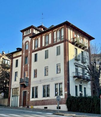 Apartment / Etagenwohnung in Turin, Piemont