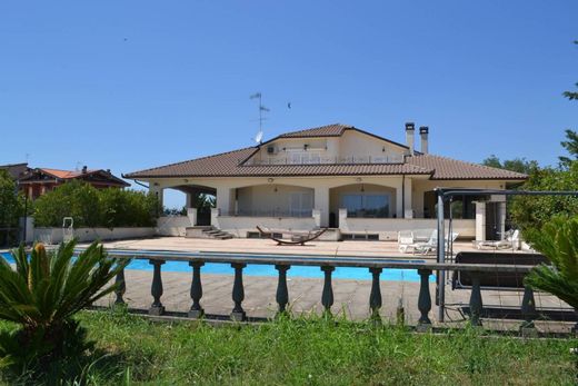 Villa a Canino, Viterbo