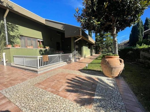 Villa in Palermo, Sicily