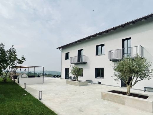 Country House in Neive, Provincia di Cuneo