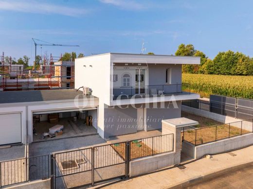 Villa a San Zeno Naviglio, Brescia