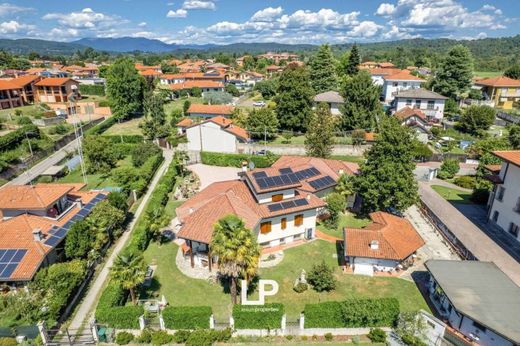 Villa in Castelletto sopra Ticino, Provincia di Novara