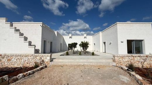 Villa in Ostuni, Provincia di Brindisi