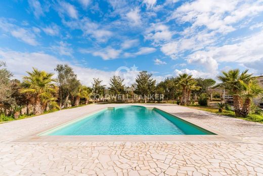 Villa Maglie, Lecce ilçesinde