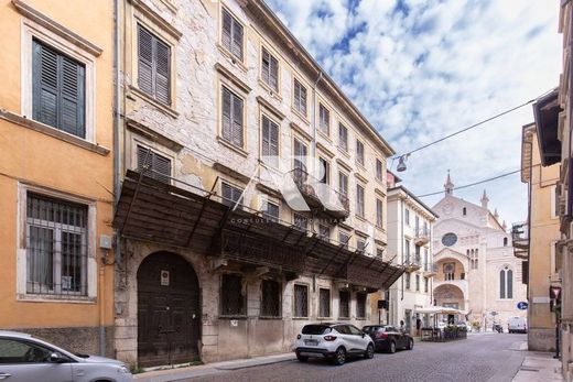 Edificio en Verona, Provincia di Verona