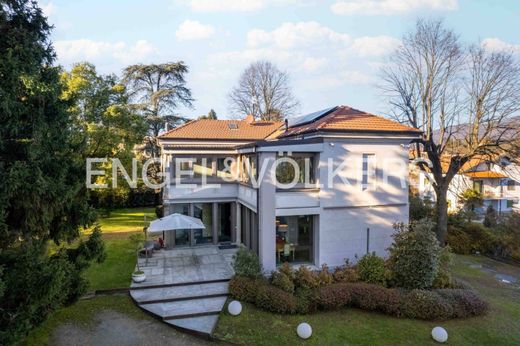 Villa in Biandronno, Provincia di Varese