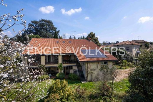 ﻓﻴﻼ ﻓﻲ Buguggiate, Provincia di Varese