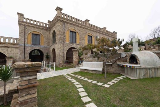 Villa - Tortoreto, Provincia di Teramo